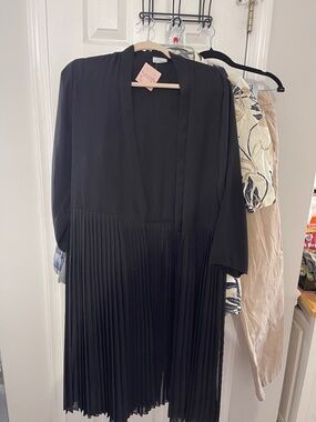 Black Pleated Open-Front Blazer Jacket - Women's